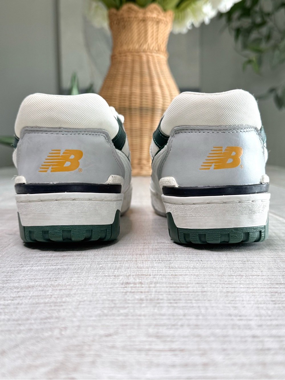 New Balance 550 White Nightwatch Green Grey Sneakers Men’s 6.5 - Picture 7 of 12